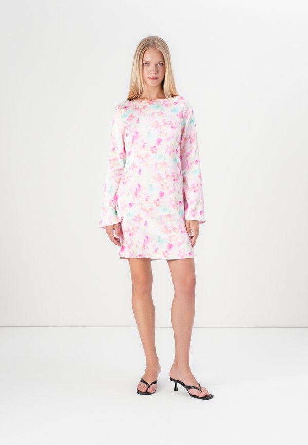 VMLIVIA SHORT DRESS - Day dress - cherry blossom