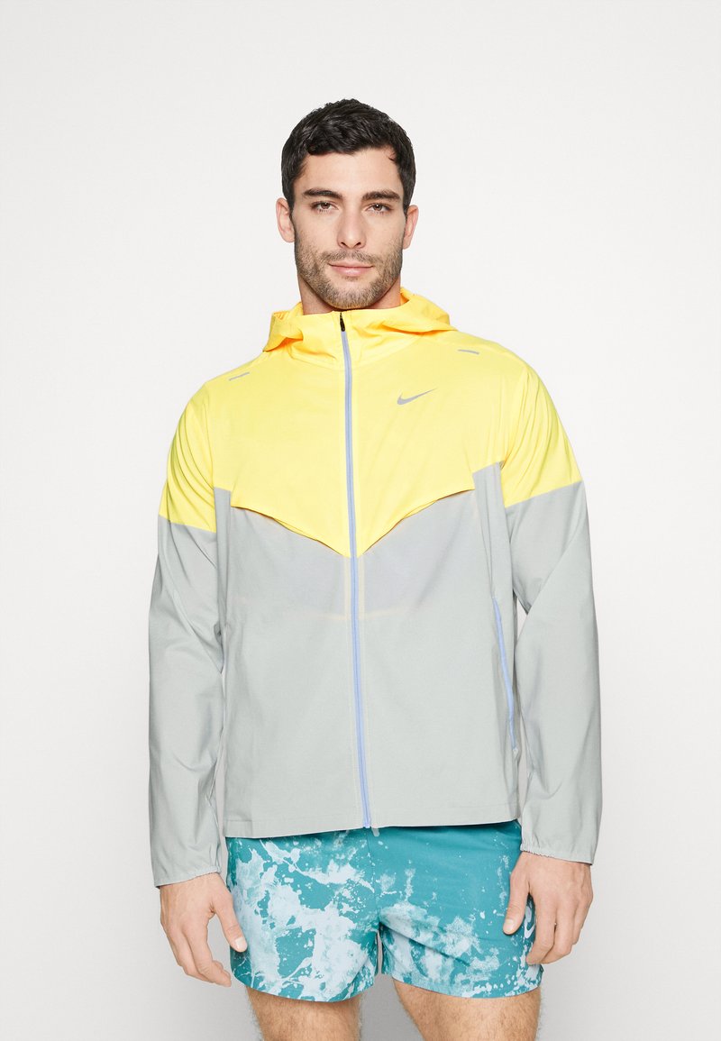 Nike Performance M NK WINDRUNNER JKT Running jacket yellow