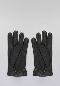 Gants en cuir noir à texture lisse, dotés de doigts ajustés, d'un détail froncé au poignet et de coutures précises le long des bords.