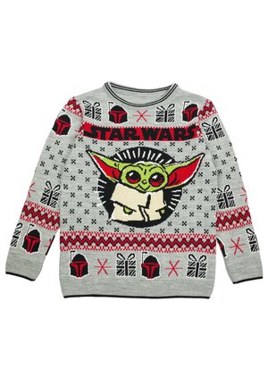 Szary sweter Star Wars z twarzą Baby Yody, czerwonymi i czarnymi hełmami Mandalorian, pudełkami na prezenty i świątecznymi wzorami w kolorze czerwonym i czarnym.