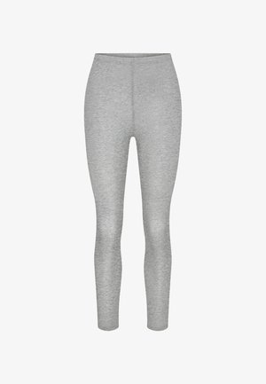 Jasnoszare legginsy o slim fit z gładkim paskiem w talii, bez widocznych wzorów lub logo, pokazane na białym tle.