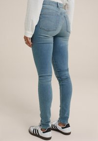 WE Fashion BLUE RIDGE - Aptempti džinsai - blue