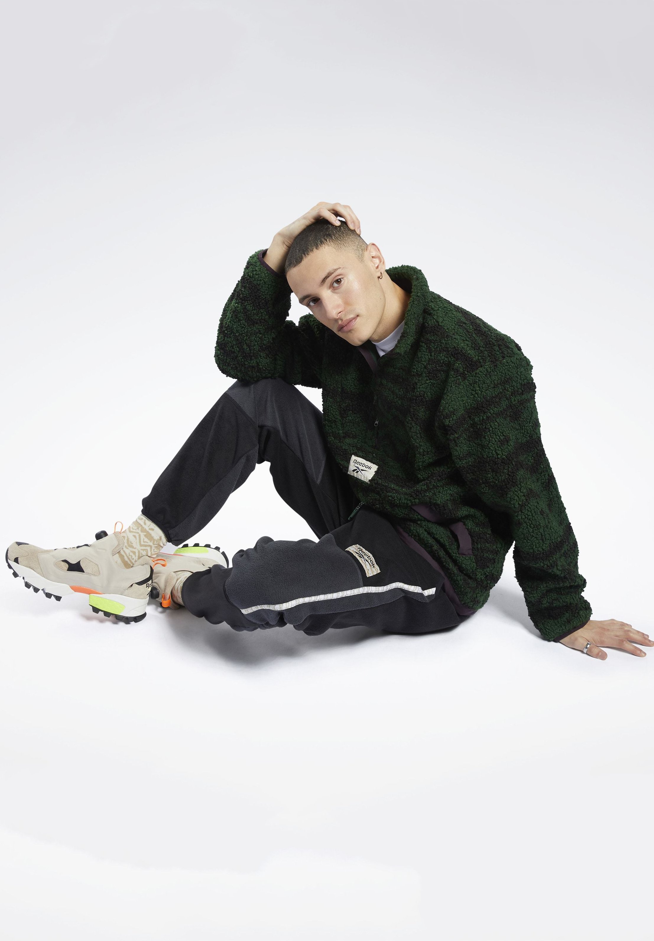 Reebok Classic CLASSICS WINTER ESCAPE FLEECE JOGGERS - Jogginghose -  black/schwarz - Zalando.de