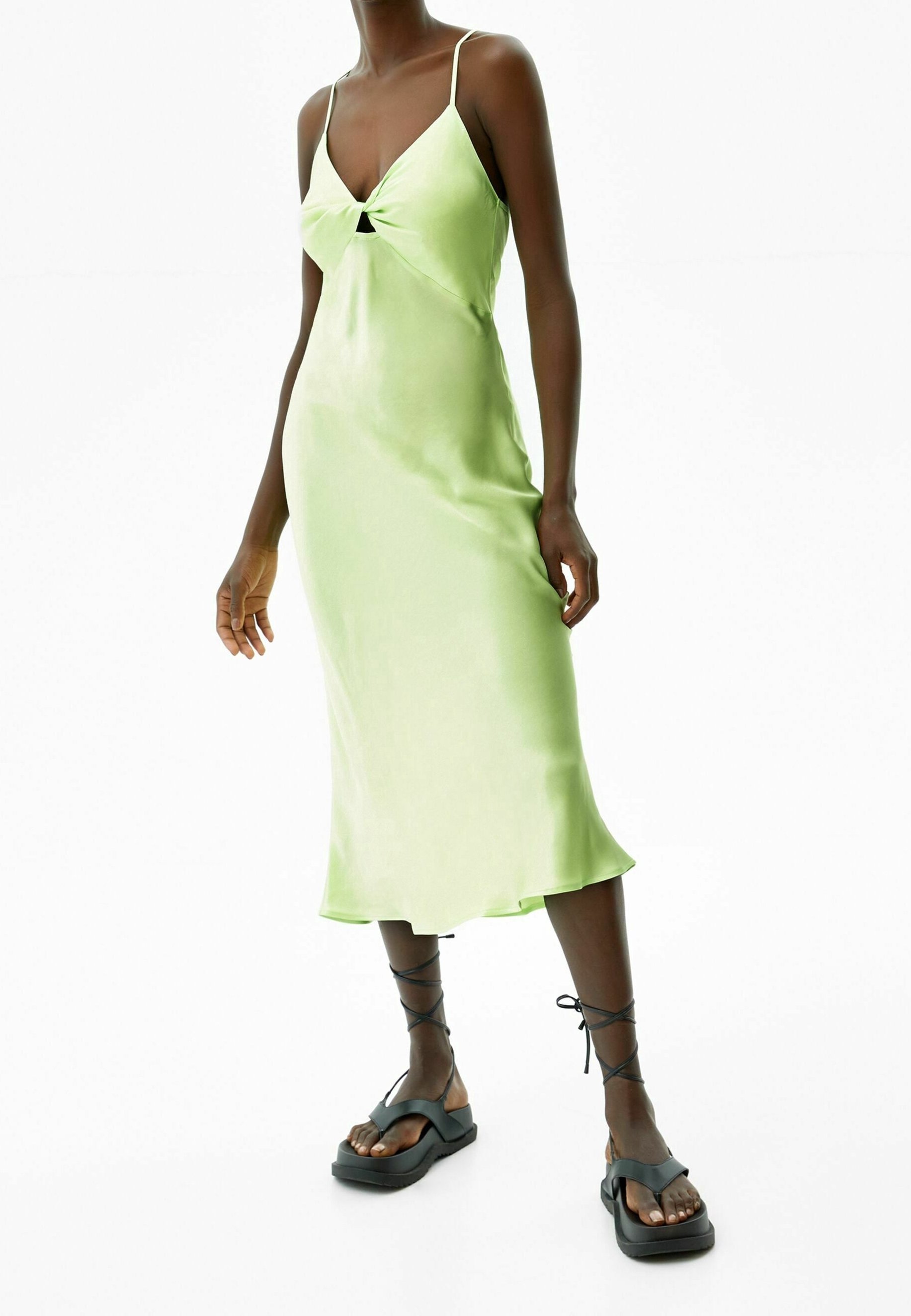 Bershka Day dress - green - (Pre-owned) - Zalando