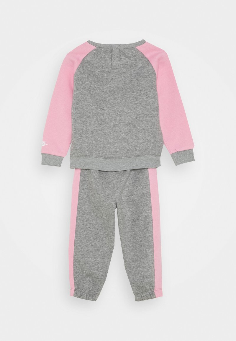 Nike Sportswear FUTURA CREW SET Trainingsanzug dark grey