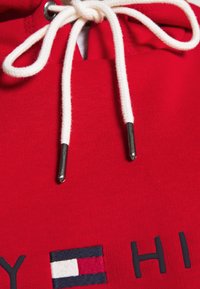 Tommy Hilfiger LOGO HOODY - Mikina s kapucňou - fireworks