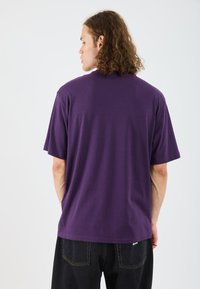 Thumbnail Image 5