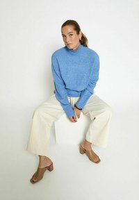 Desires NECK - Džemperis - m azure blue melange