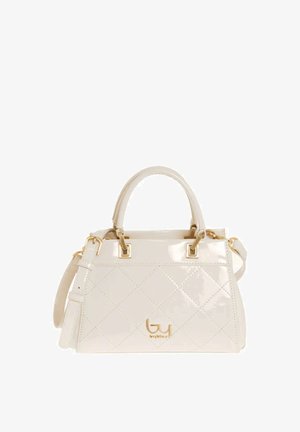 Borsa trapuntata color crema con manici superiori, tracolla staccabile e dettagli in metallo color oro su sfondo bianco.