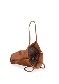 Borsa a tote in pelle marrone chiaro con una forma morbida, dotata di una sola tracolla e di un interno simile alla suede. Il design senza chiusura consente un facile accesso.