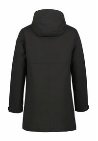 Chaqueta negra impermeable con capucha, mangas largas, corte recto, textura suave, presenta un diseño de costura y puños ajustables.