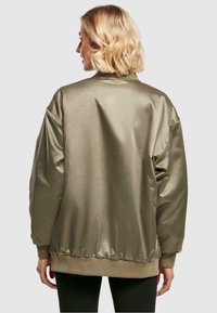Urban Classics Bomber dzseki - softolive
