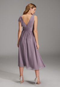 Swing SWING - Robe de jour - lilac