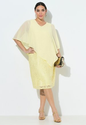 Ulla Popken, CHIFFON OVERLAY STRETCH LACE V-NECK DRESS - Jurk - pale yellow
