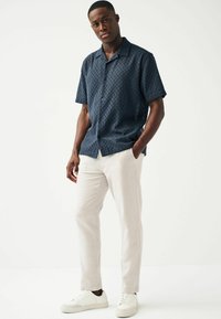 Next BRODERIE SHORT SLEEVE   REGULAR FIT - Košile - navy