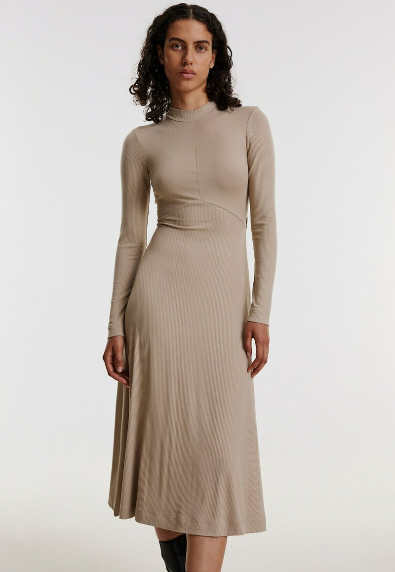 EDITED DIANE Jumper dress beige Zalando.de