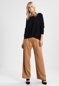 Seidensticker BUSINESS ROUNDNECK COLLAR REGULAR FIT - Camicetta - schwarz