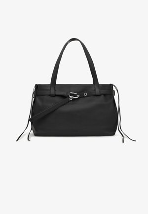 Borsa tote in pelle nera con due manici superiori e tracolla removibile. Presenta un design a coulisse con dettagli in metallo argentato e lacci di pelle pendenti.