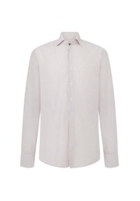 Camisa de hombre de manga larga en rosa claro con rayas blancas, con botones en el frente y un cuello clásico. Tejido suave con una textura delicada.