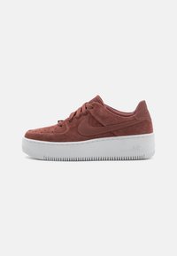Nike Sportswear AF1 SAGE - Trainers - red sepia