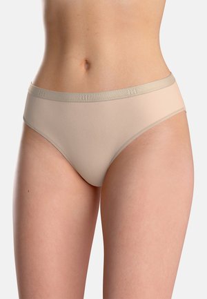 Beige Damenbikiniunterwäsche mit glatter Textur, ausgestattet mit einem weichen elastischen Bund und minimalistischem Design.
