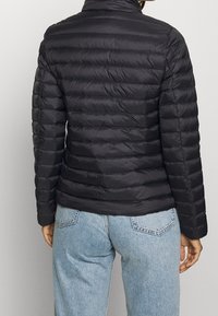 Tommy Hilfiger Untuvatakki - black