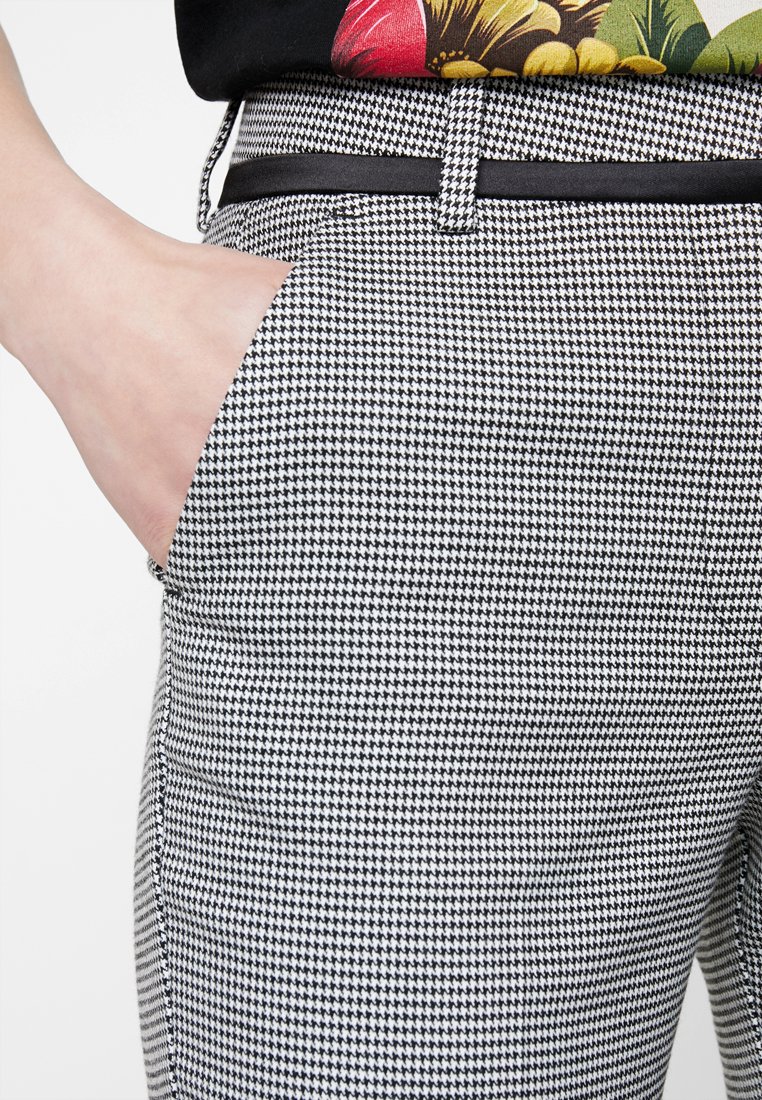 Fiveunits CLARA CROP Bukse white Zalando.no Fiveunits CLARA CROP Bukse white Zalando.no