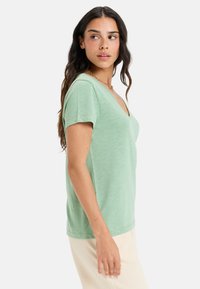 Roxy FLOWING - T-shirt basic - green