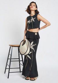 Be Sunset Falda larga - black