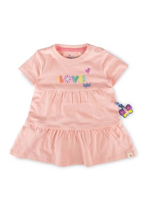 Robe bébé rose à manches courtes avec jupe à volants, texte coloré "LOVE" et motif cœur, ainsi qu'une étiquette en forme de papillon sur le côté.
