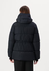 Hollister Co. EVERYDAY MID PUFFUR EMEA  - Vinterjacka - black beauty