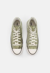 Converse CHUCK TAYLOR ALL STAR UNISEX - Sapatilhas de cano alto - light field surplus/egret/black