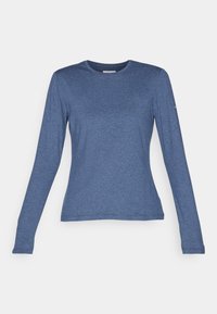 Pánská modrá melírovaná košile s dlouhými rukávy a kulatým výstřihem, úzkého střihu s decentním logem na levém rukávu.