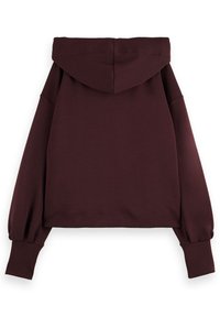 Krótkie hoodie w głębokim burgundzie z miękką fakturą, posiada kaptur oraz bufiaste rękawy, ściągacze przy mankietach i czysty, minimalistyczny design z tyłu.