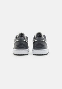 Jordan AIR JORDAN 1 LOW - Baskets basses - sail/off noir/dark grey/white