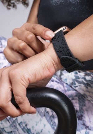 Guess GUESS APPLE BAND (38MM-40MM) - Příslušenství k hodinkám - Black