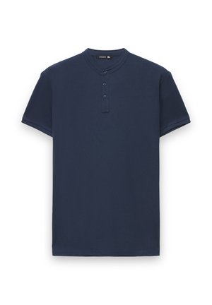 T-shirt in cotone blu navy con scollo rotondo, maniche corte e tre bottoni sul colletto. Design semplice senza motivi.