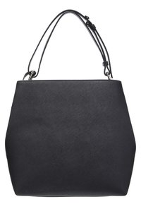 Czarna torba na ramię o zdefiniowanym kształcie, wykonana z teksturowanego materiału syntetycznego. Posiada smukłe podwójne uchwyty i minimalistyczny design.
