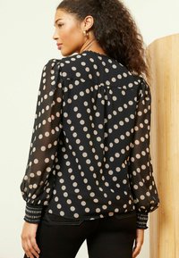 Love & Roses V NECK PUFF - REGULAR FIT - Blúzka - black polka dot