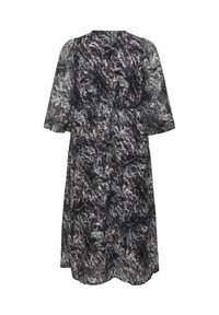 Robe à motifs noir et blanc avec une taille cintrée, des manches trois-quarts et une jupe fluide. Fabriquée en tissu léger et texturé.