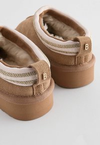 Baker by Ted Baker - Kapcie