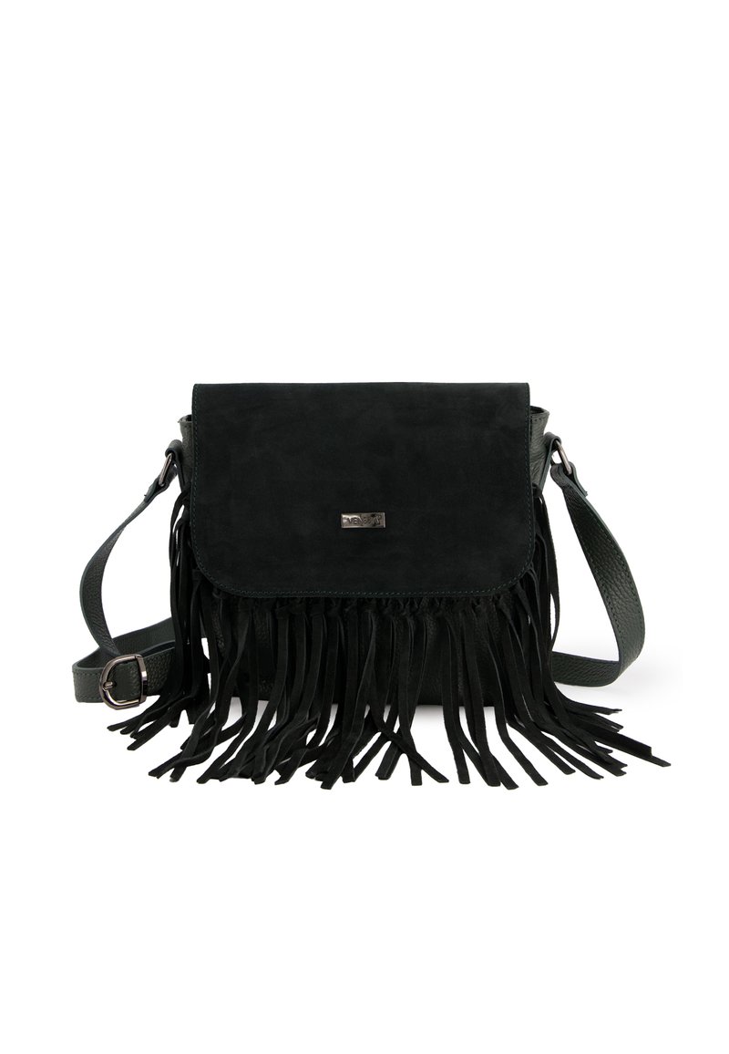 Zwarte nubuck crossbody tas met een franjerdesign, voorzien van een magnetische flap en een verstelbare strap. De textuur lijkt zacht.