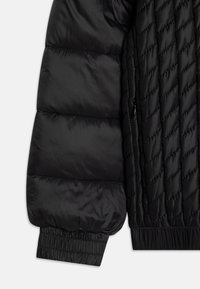 Guess JUNIOR GIRL HOODED - Zimní bunda - jet black