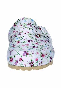 Weiße Clogs mit floralem Muster in Pink und Lila, ausgestattet mit zwei verstellbaren Riemen und einer strukturierten, tanfarbigen Gummisohle.