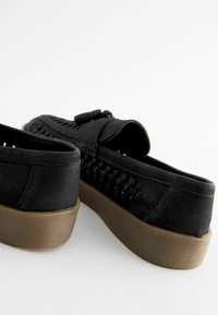 Next REGULAR FIT - Mockasiner - black