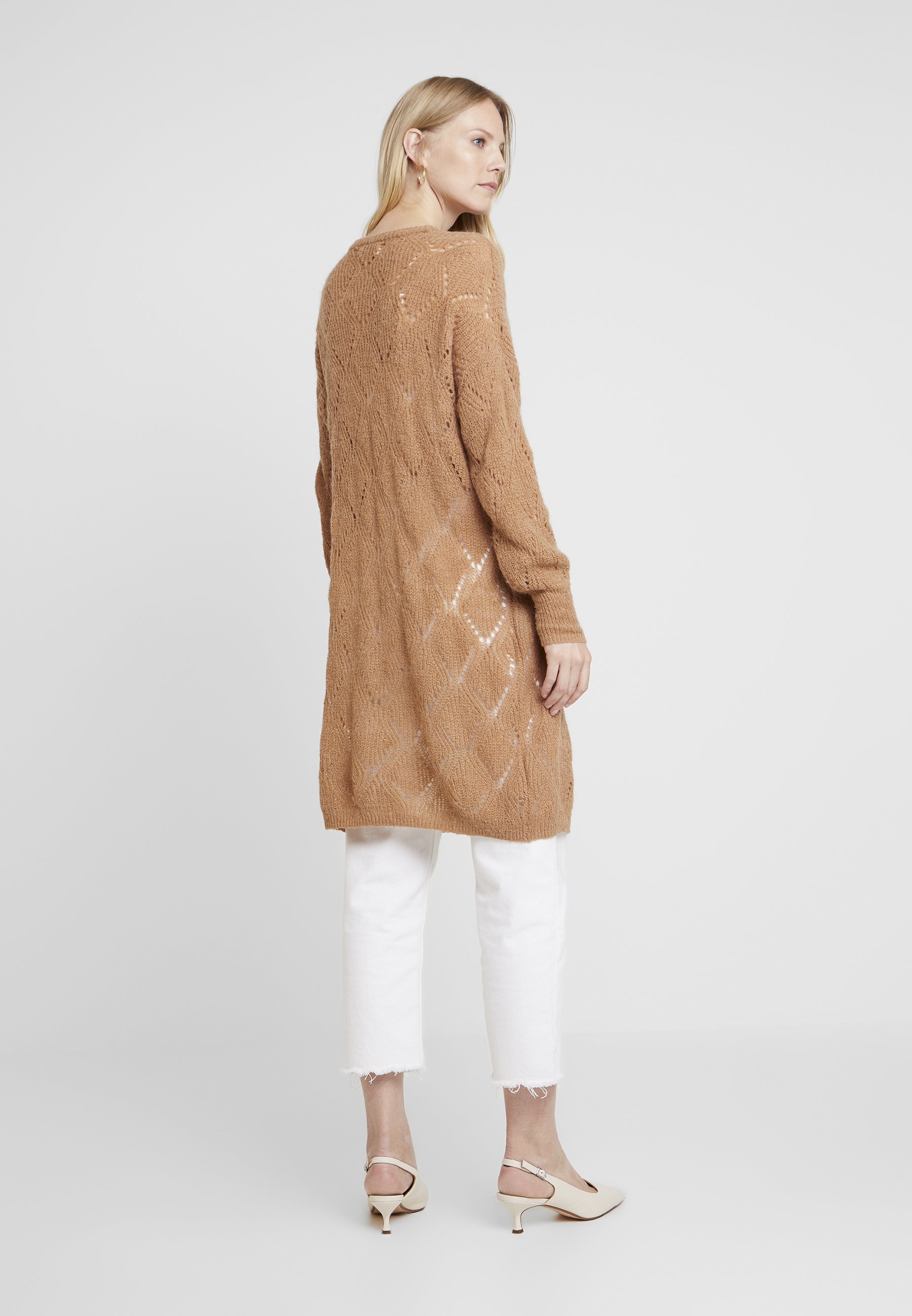 Cream BENEDICTE CARDIGAN Cardigan brown sugar Zalando.no Cream BENEDICTE Strikkegenser brown sugar Zalando.no
