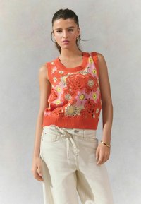 Next REGULAR FIT-FLORAL TANK - Džemperis - orange pink