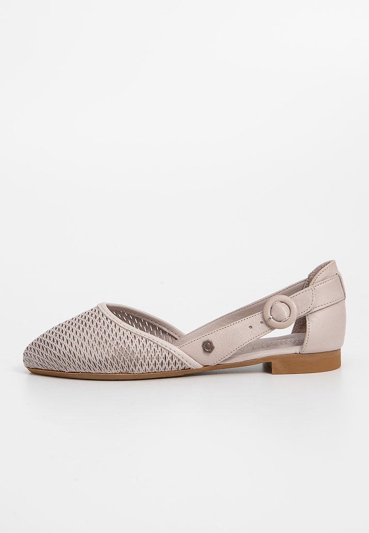 Carmela Ballerina’s beige Carmela Ballerina’s beige
