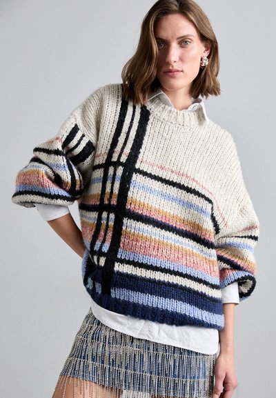 MUNTHE TAFFIE - Striktrøje - ivory