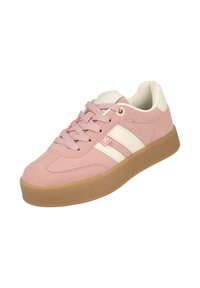 Zapatillas de ante rosa con una lengüeta crema y tres rayas blancas en el lateral. Presenta una suela de goma marrón y cordones en tono.
